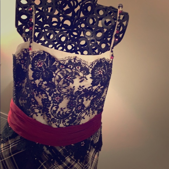 Black plaid dress with burgundy/pearl detailing - Picture 1 of 8